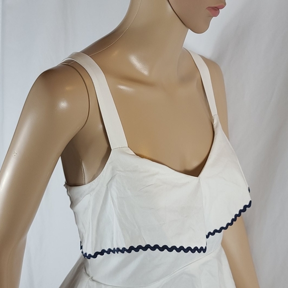 WAYF | Festive Multi Layer Backless Fun Dress - Picture 4 of 8